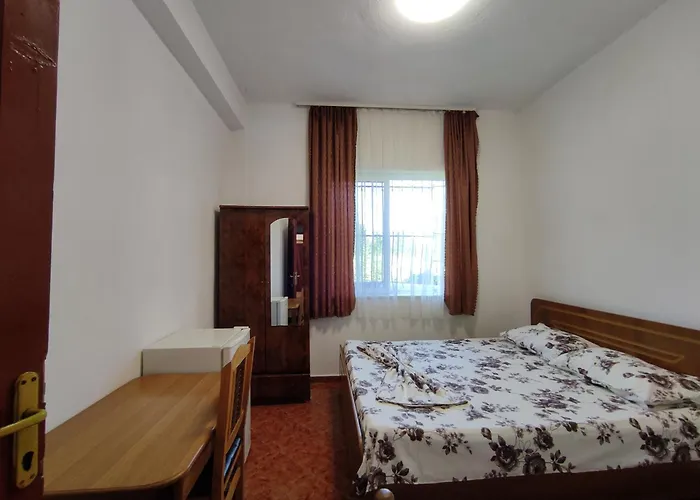 Ilirida-swimming Pool & Garden View For Rent Ubytování v soukromí Durrës