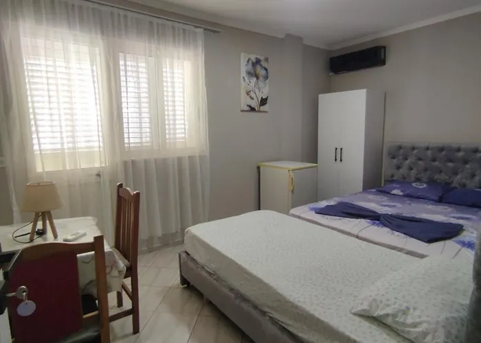 Ilirida-swimming Pool & Garden View For Rent ホームステイ *