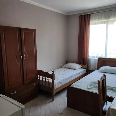Ilirida-swimming Pool & Garden View For Rent Homestay Durres