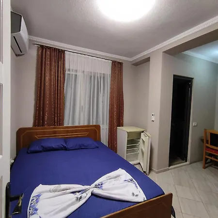 Ilirida-swimming Pool & Garden View For Rent Alloggio in famiglia *