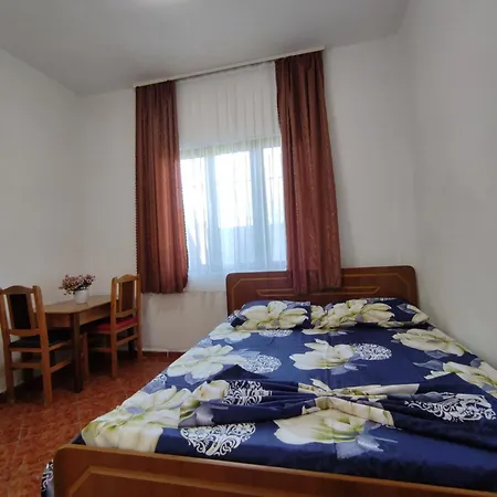 Homestay szállás Ilirida-swimming Pool & Garden View For Rent Durrës
