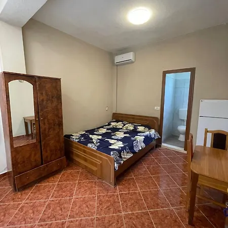 Ilirida-swimming Pool & Garden View For Rent Homestay Durres