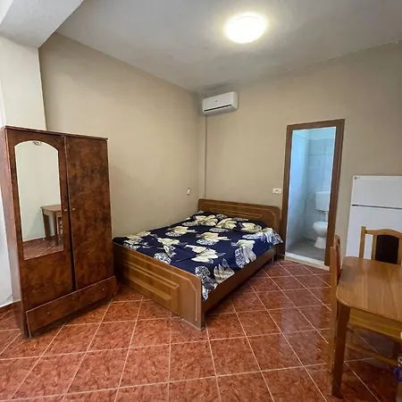 Ilirida-swimming Pool & Garden View For Rent Homestay Durres