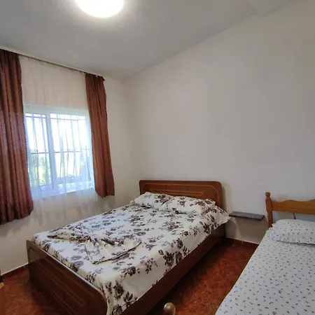 Ilirida-swimming Pool & Garden View For Rent Alloggio in famiglia *