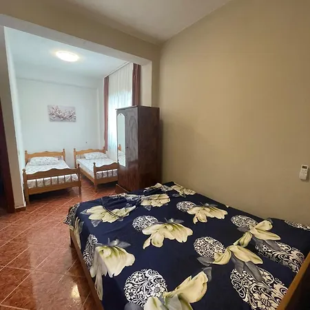 Ilirida-swimming Pool & Garden View For Rent Homestay szállás *