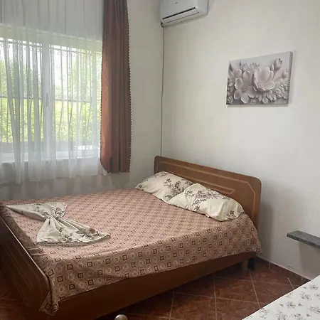 Homestay szállás Ilirida-swimming Pool & Garden View For Rent *