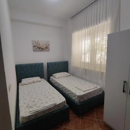 Ilirida-swimming Pool & Garden View For Rent 民宿 *