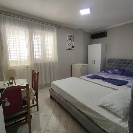 Ilirida-swimming Pool & Garden View For Rent 民宿 *