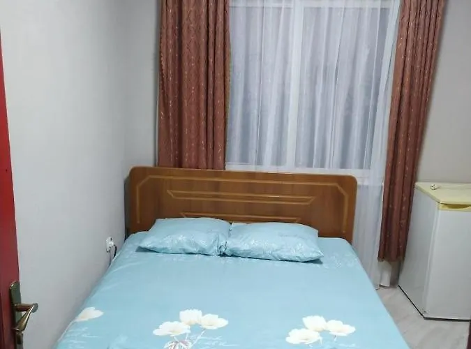 Habitación en casa particular Ilirida-swimming Pool & Garden View For Rent Durrës