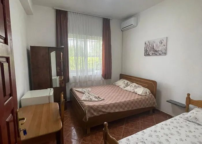 民宿 Ilirida-swimming Pool & Garden View For Rent Durrës