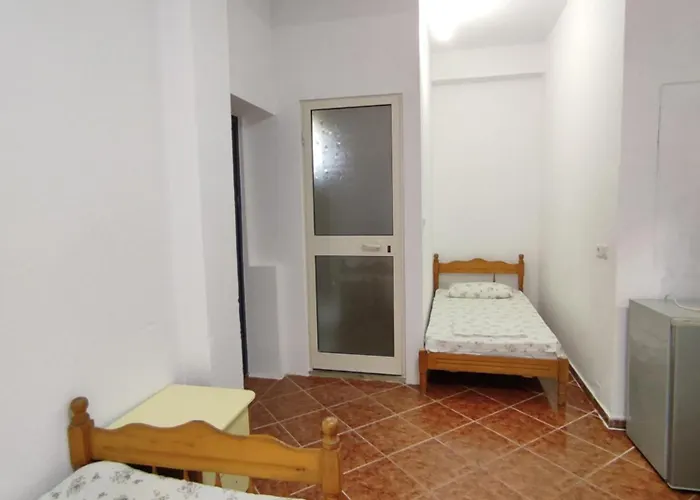 民宿 Ilirida-swimming Pool & Garden View For Rent Durrës