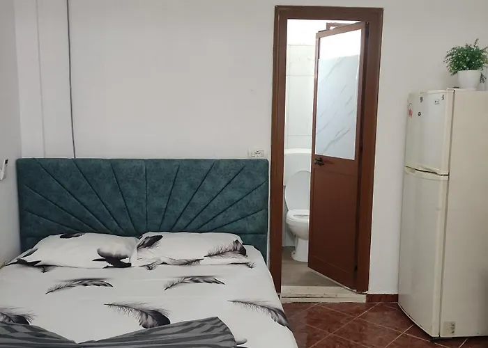 Kwatera prywatna Ilirida-swimming Pool & Garden View For Rent Durrës